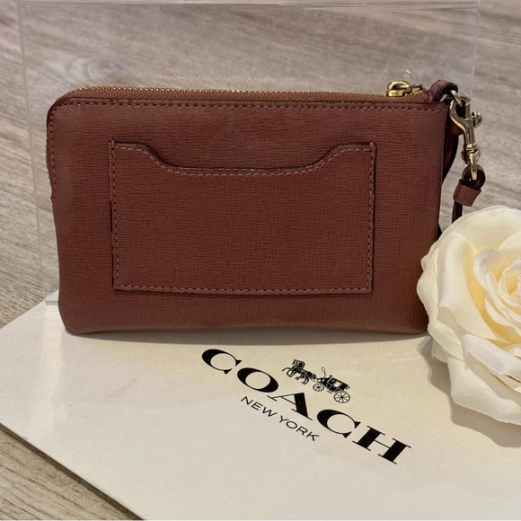 COACH - Mauve / Pink Small Wristlet / Wallet - Picture 4 of 12